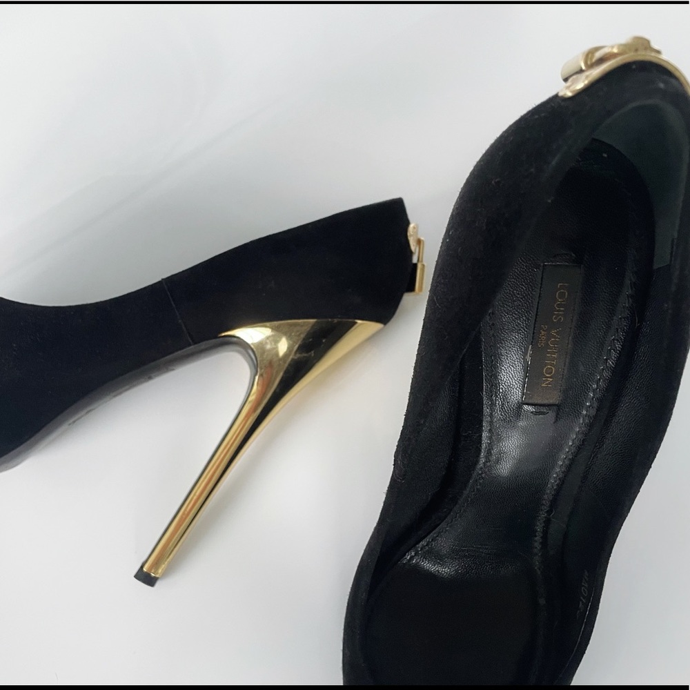Louis Vuitton OH Really Pumps
